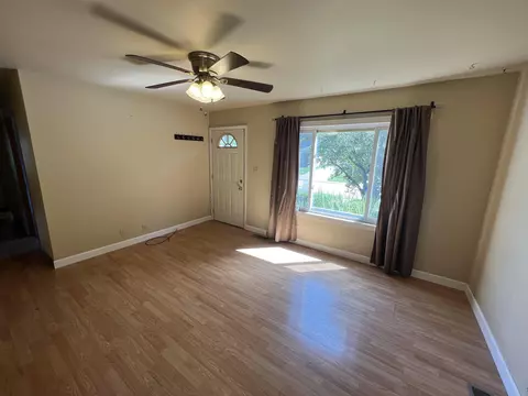 427 Spring Ave, Dekalb, IL 60115 photo 3
