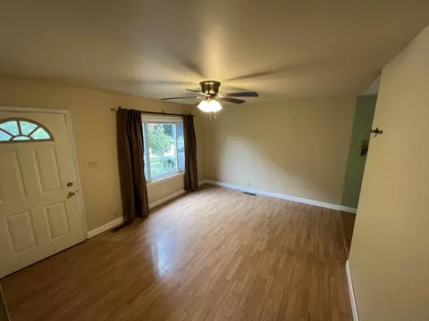 427 Spring Ave, Dekalb, IL 60115 photo 4