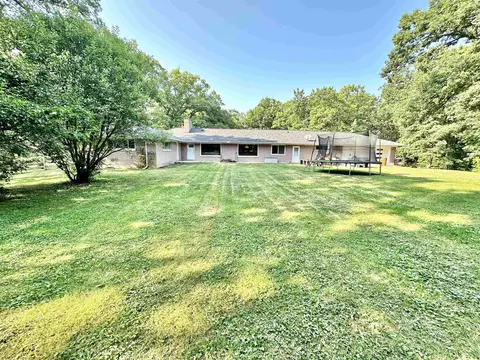 7221 Kinnikinnick Dr, Roscoe, IL 61073 photo 4