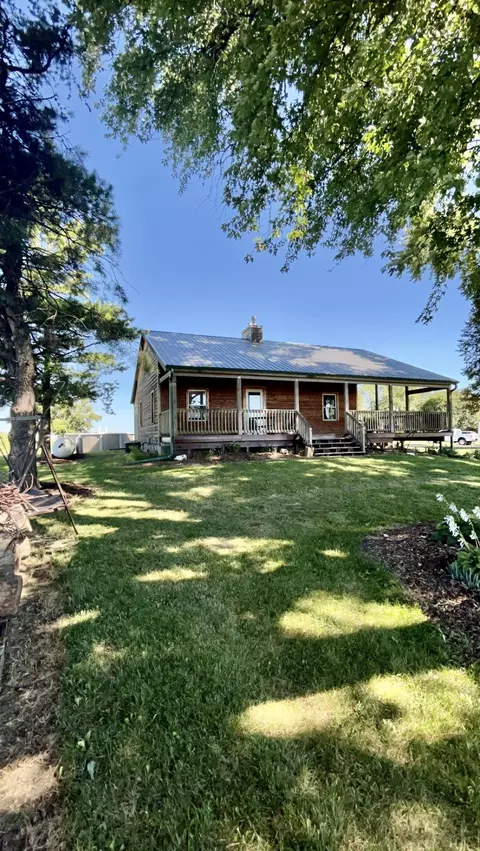 6070 Dewane Rd, Belvidere, IL 61008 photo 2
