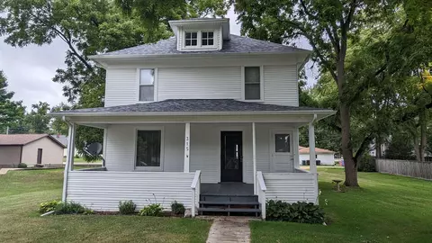 315 S Elida St, Winnebago, IL 61088