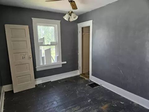 522 E Illinois St, Freeport, IL 61032 photo 8