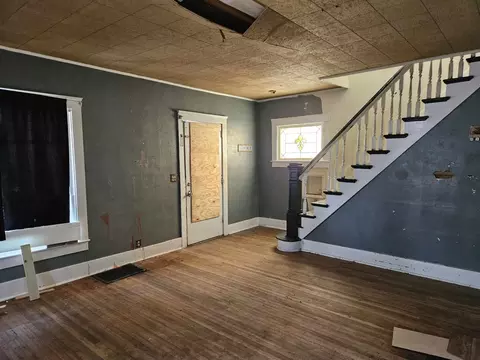 522 E Illinois St, Freeport, IL 61032 photo 3