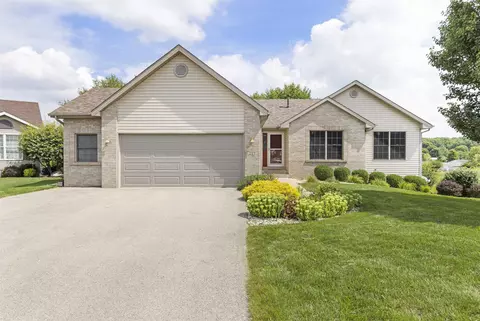 367 Eagle Pt, Machesney Park, IL 61115