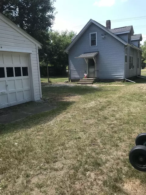 10915 Main St, Roscoe, IL 61073 photo 5