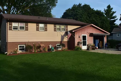 620 Florence Ct, Belvidere, IL 61008