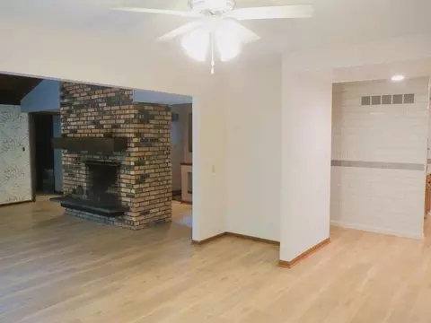 733 Highcrest, Dixon, IL 61021 photo 9