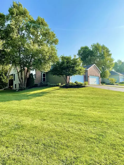 4056 Pepper Dr, Rockford, IL 61114