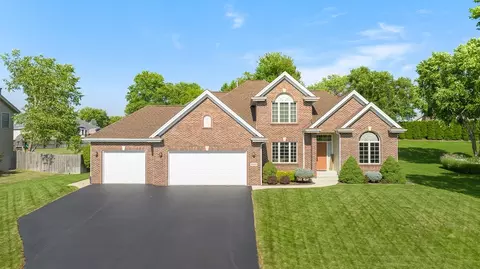 9899 Rambouillet Rdg, Roscoe, IL 61073