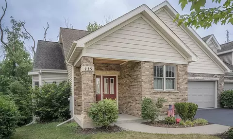 115 Olde Maple Ct, Galena, IL 61036