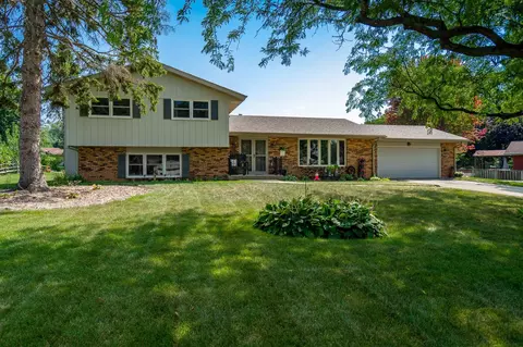 4192 Lehighton Downs Dr, Rockford, IL 61101