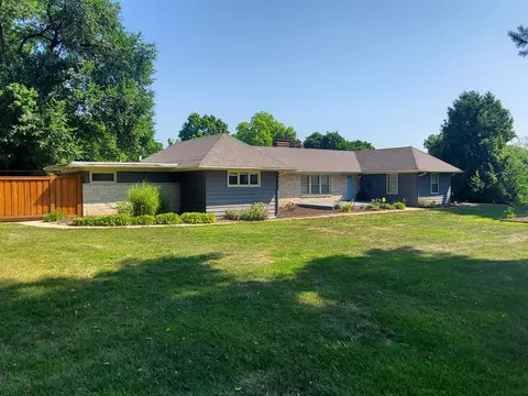 3110 E State St, Rockford, IL 61108