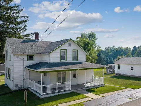 103 W Mckimmy, Davis, IL 61019