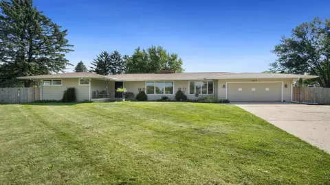 7673 Lucky Ln, Rockford, IL 61108