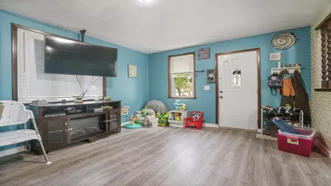 1105 S 3rd St, Oregon, IL 61061 photo 2