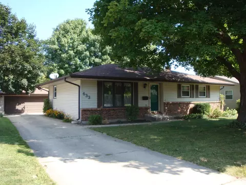 633 W 9th St, Belvidere, IL 61008