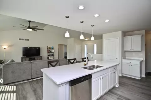 2855 Shennandoah, Beloit, WI 53511 photo 6