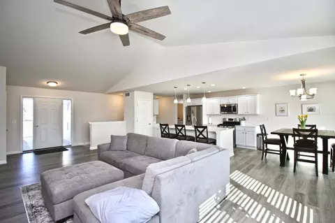 2855 Shennandoah, Beloit, WI 53511 photo 4