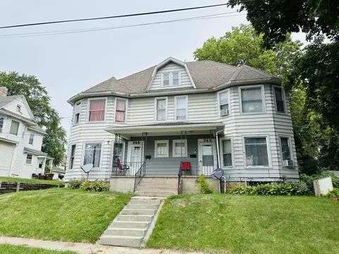 742-744 W Elk St, Freeport, IL 61032