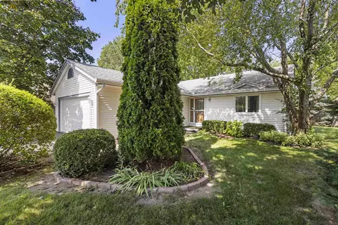 5920 Windy Knoll Ct, Loves Park, IL 61111