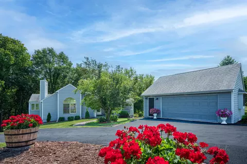 26 Lake Ridge Rd, Galena, IL 61036