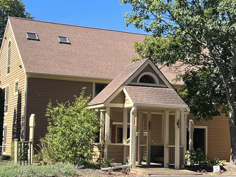 La 10 Long Bay Drive, Galena, IL 61036