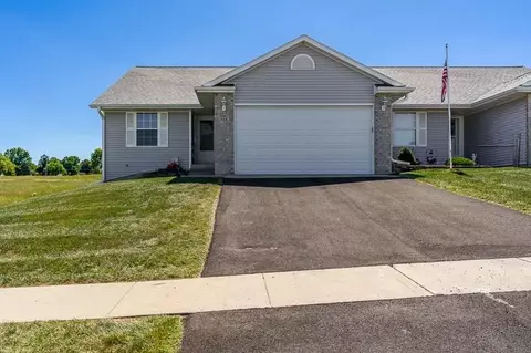 614 Park View St, Pecatonica, IL 61063 photo 2