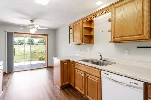 614 Park View St, Pecatonica, IL 61063 photo 15