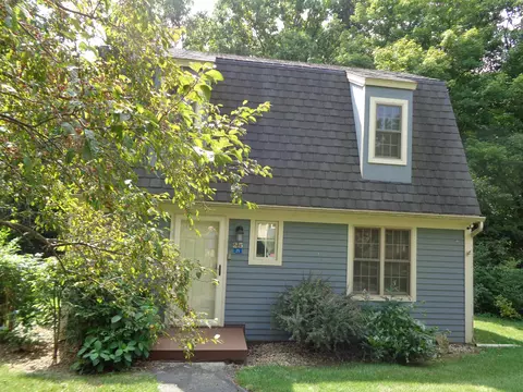 25 Thatcher Ln, Galena, IL 61036