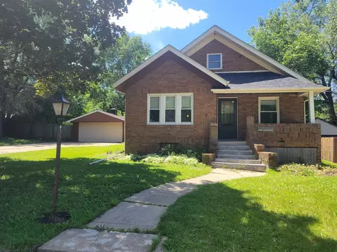 124 Dawn Ave, Rockford, IL 61107