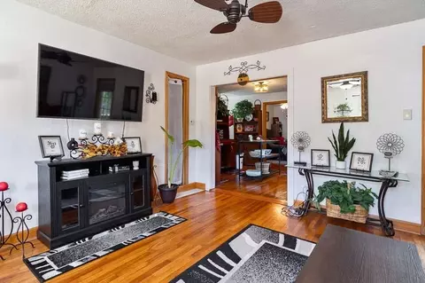 622 Jackson St, Pecatonica, IL 61063 photo 6