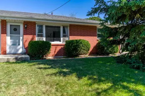 908 Washington St, Pecatonica, IL 61063 photo 4