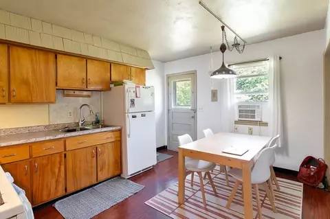 908 Washington St, Pecatonica, IL 61063 photo 10