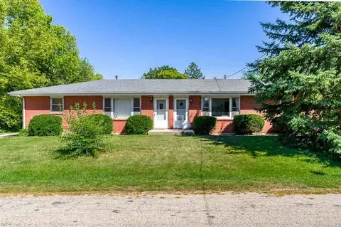 908 Washington St, Pecatonica, IL 61063 photo 2