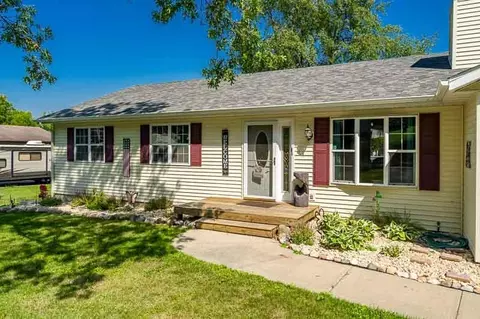 310 E River View Dr, Byron, IL 61010 photo 3