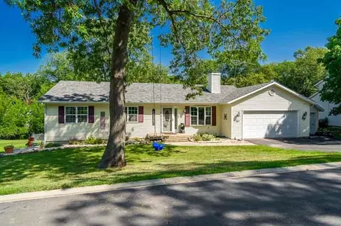 310 E River View Dr, Byron, IL 61010 photo 2