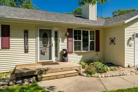 310 E River View Dr, Byron, IL 61010 photo 4