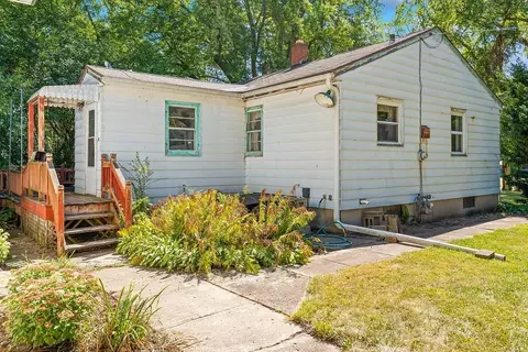 5801 Montague Rd, Rockford, IL 61102