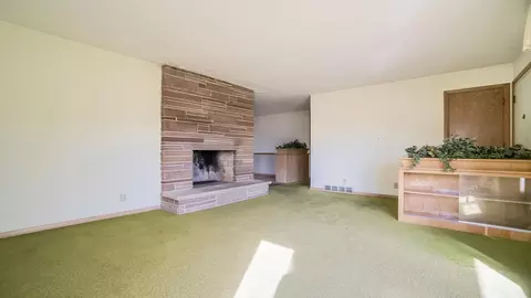 823 E Lilac Rd, Beloit, WI 53511 photo 6