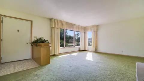 823 E Lilac Rd, Beloit, WI 53511 photo 3