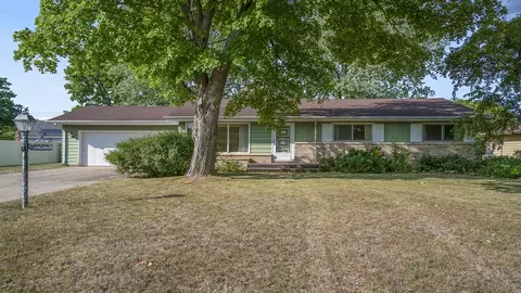 823 E Lilac Rd, Beloit, WI 53511