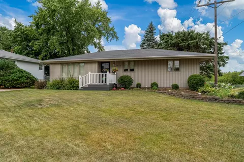 3812 Huffman Blvd, Rockford, IL 61103