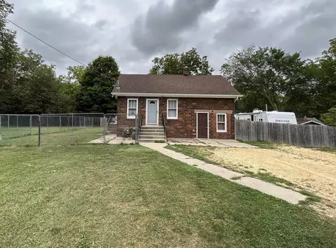 525 Vincent Ave, Rockford, IL 61102