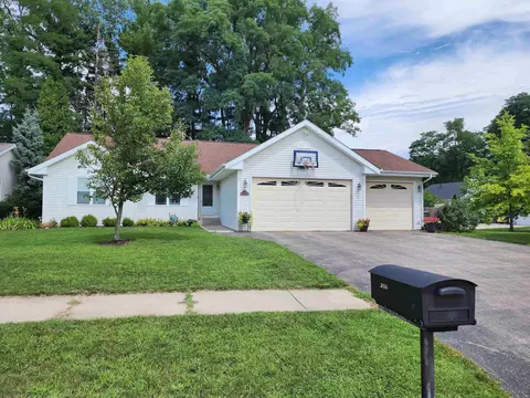 5974 Torchlite Trl, Loves Park, IL 61111