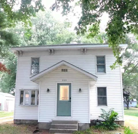 203 West St, Monroe Center, IL 61052