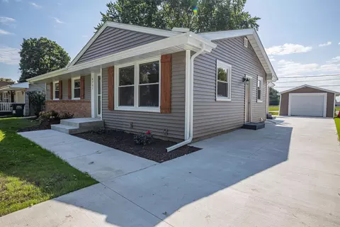 4701 Mohawk Rd, Rockford, IL 61107 photo 3