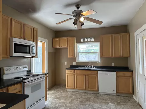 305 E Rapp, Mount Carroll, IL 61053 photo 10