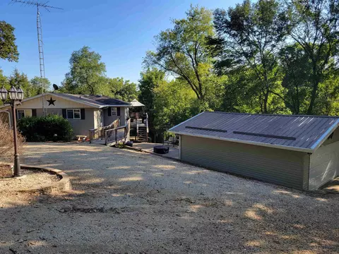 5 A118 Big Spirit Dr, Apple River, IL 61001