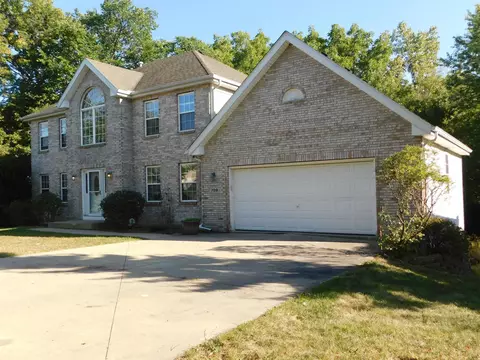 708 Meadow Crossing Trl, Roscoe, IL 61073