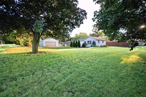 2905 21st St, Rockford, IL 61109